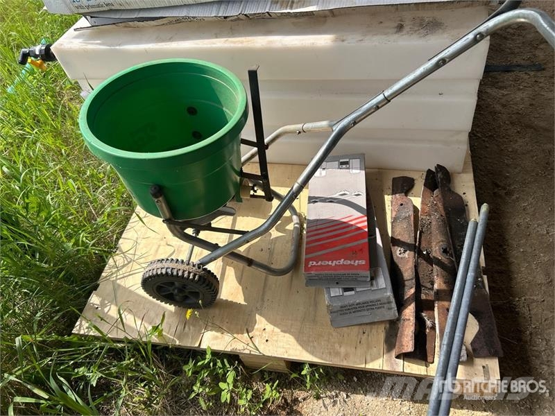 25 Gal ATV Sprayer, Double Flourescent Fixture, 40 Další
