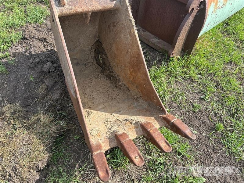  25 in Digging Excavator Bucket 挖斗