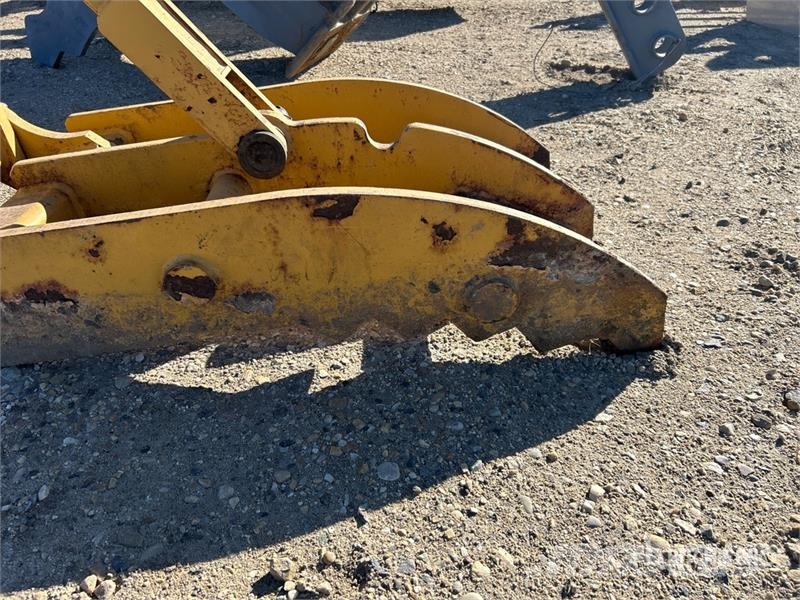  25 in Manual Excavator Thumb دلاء