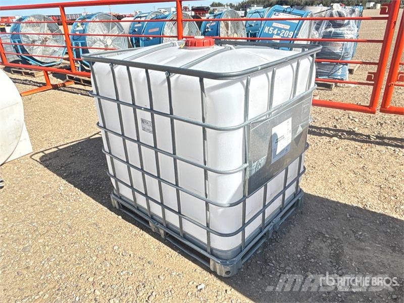 250 gal Skid Mounted Poly Washer Fluid Tank 연료 및 첨가제 탱크