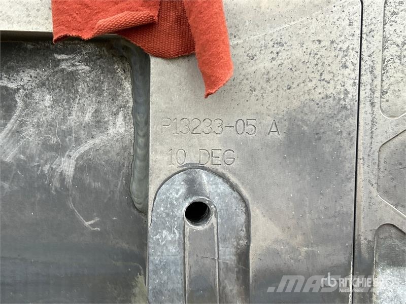 26 ft Aluminum Pontoon Float Ostale poljoprivredne mašine