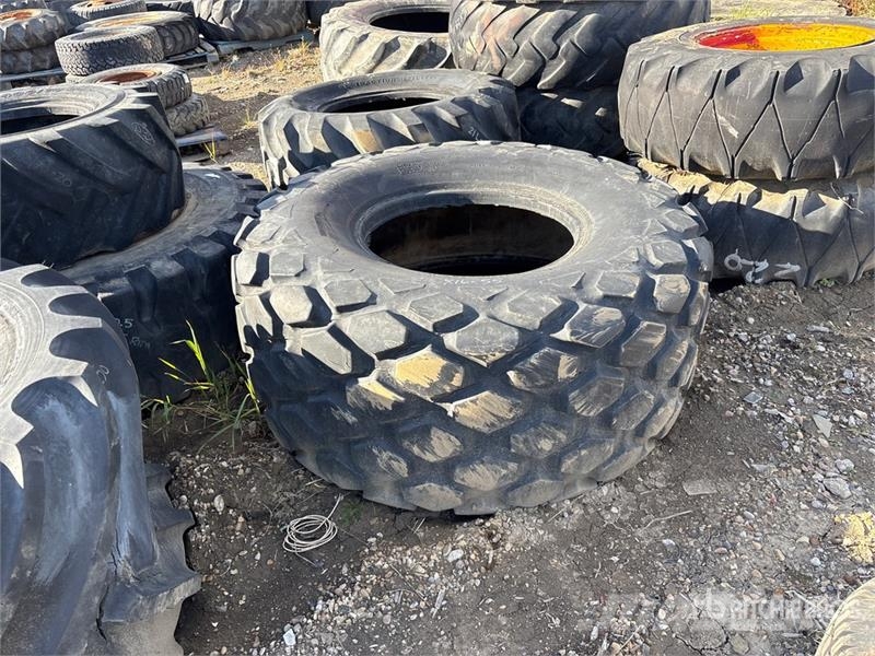 28L-26 Tires Gume, točkovi i felne