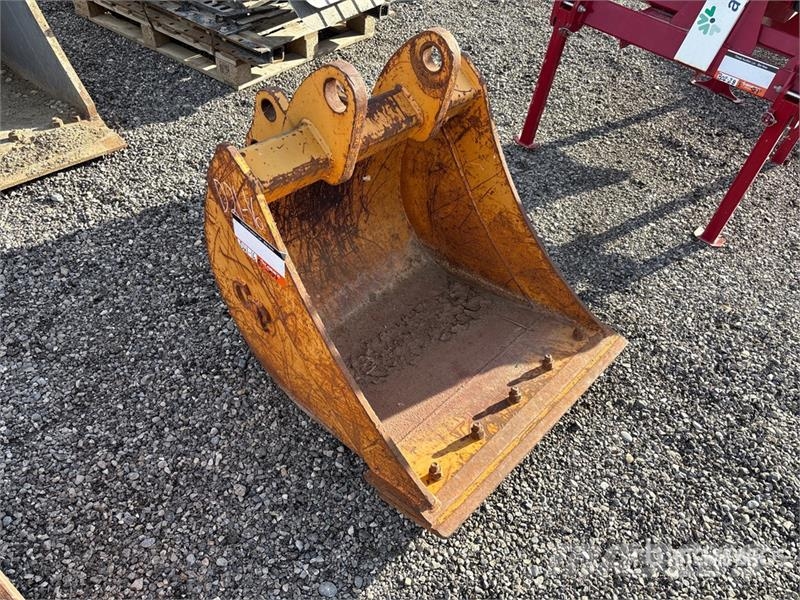 29 in Cleanup Excavator Bucket - Fits Case Kanalak