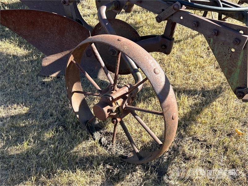 3 Bottom Breaking Plow Ekék