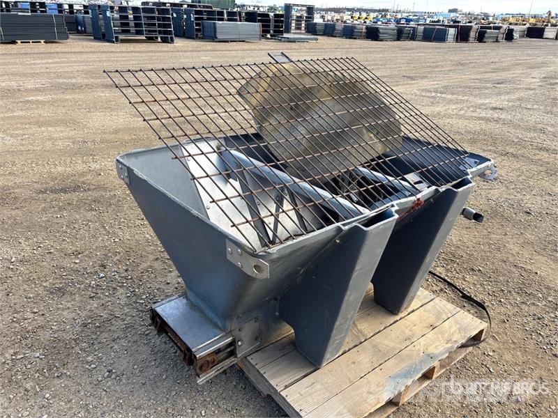 3 ft 7 in x 6 ft Sander - Fits Bobcat 5600 معدات البناء - غير ذلك