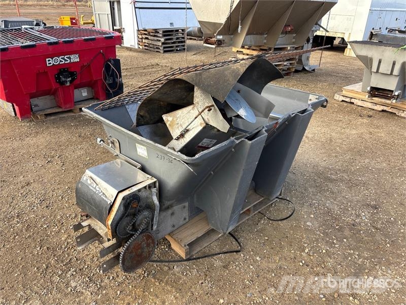 3 ft 7 in x 6 ft Sander - Fits Bobcat 5600 معدات البناء - غير ذلك