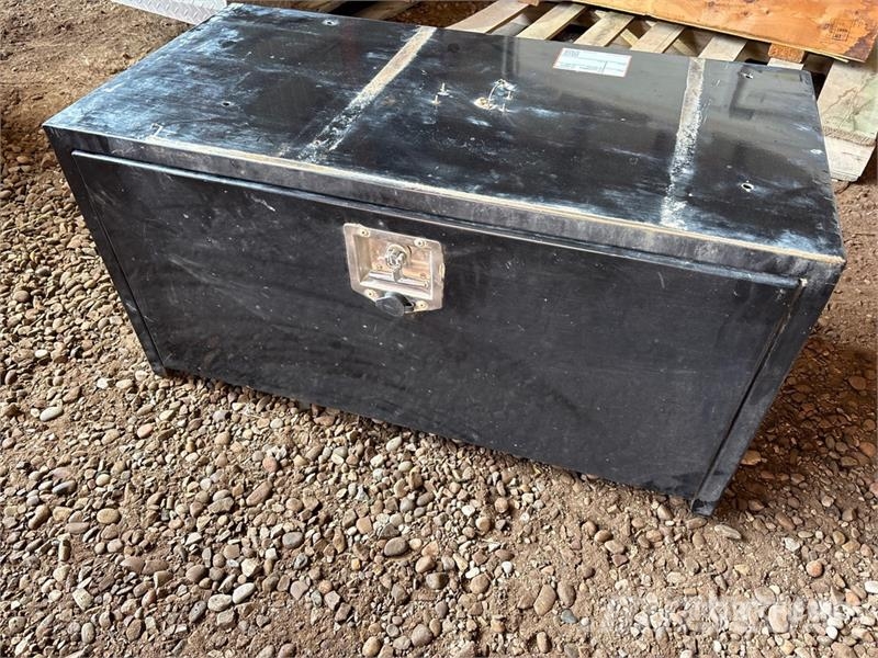  3 ft X 18 in X 18 in Tool Box Gradbeništvo - drugo