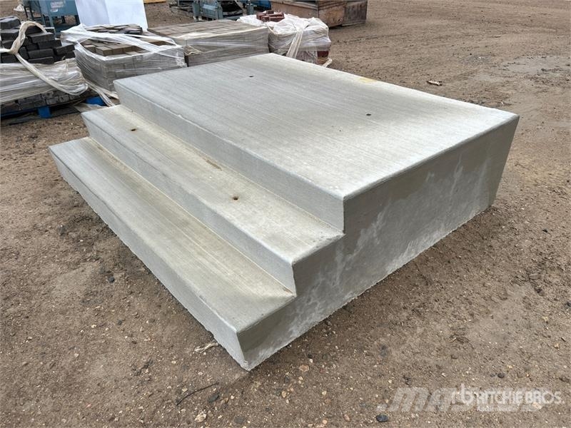  3 Step Residential Concrete Stairs معدات البناء - غير ذلك
