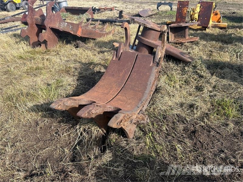 3-Tooth Excavator Ripper Bucket Other components