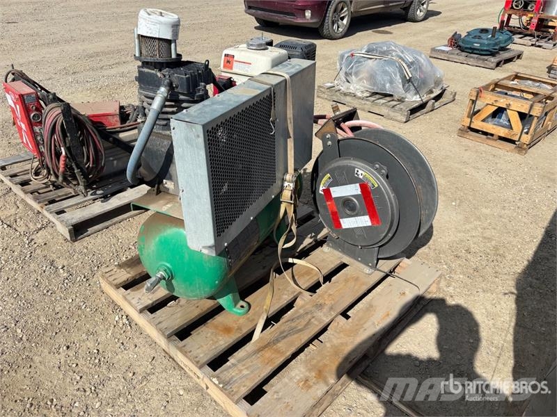 30 gal Speedaire Air Compressor Compressors