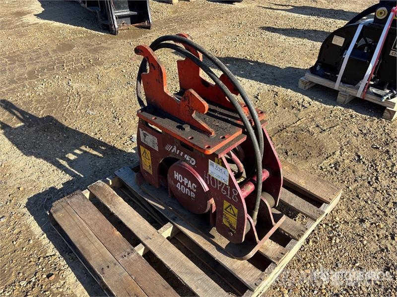 30 in Excavator Plate Compactor Attachment - Fits Vibrationsgeräte