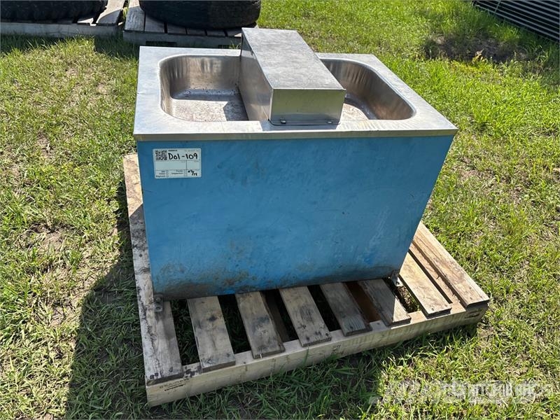 30 in x 21 in Canarm Water Bowl Muu farmitehnika ja tarvikud