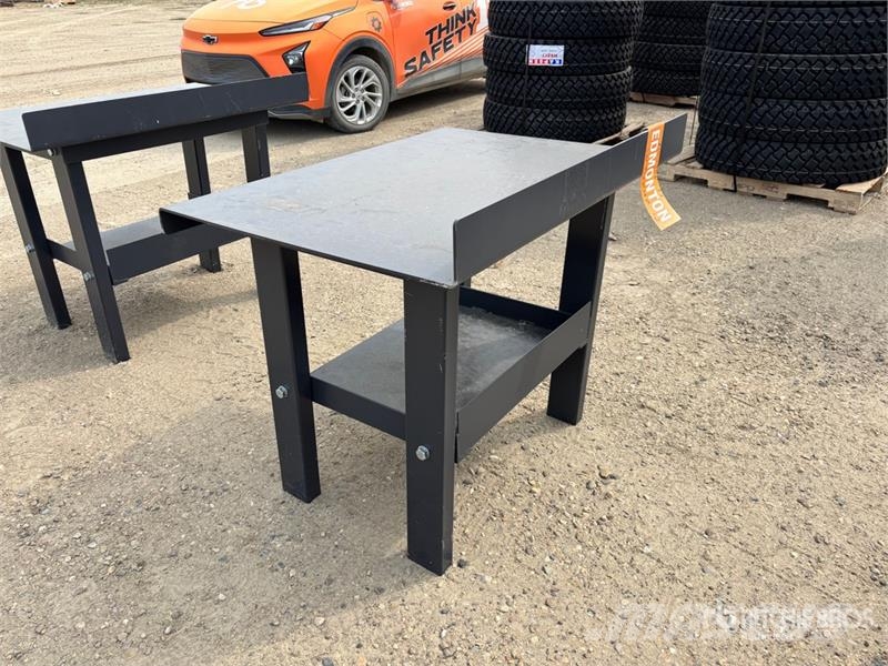 30 in x 40 in Welding Table Lauksaimniecība- Citi