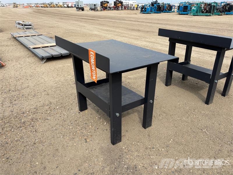 30 in x 40 in Welding Table Lauksaimniecība- Citi