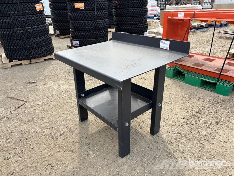 30 in x 40 in Welding Table Lauksaimniecība- Citi
