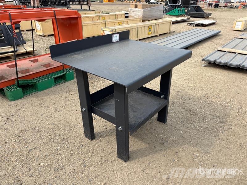 30 in x 40 in Welding Table Lauksaimniecība- Citi