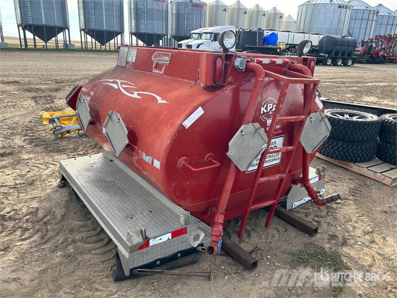 3000 L Fuel Tank Üzemanyag- és adaléktartályok