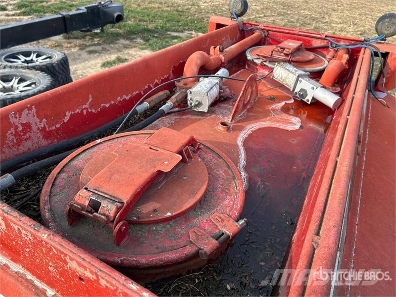 3000 L Fuel Tank Üzemanyag- és adaléktartályok