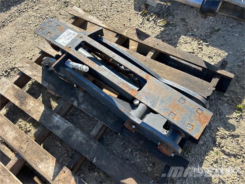  32 in Hydraulic Excavator Thumb - Fits Cat 304/305 دلاء
