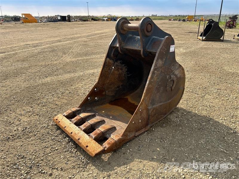  32 in Q/C Digging Excavator Bucket Kanalak