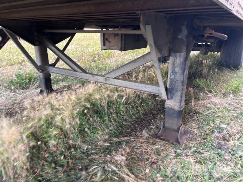 35 ft x 102 in T/A Van Trailer Прицепы-фургоны