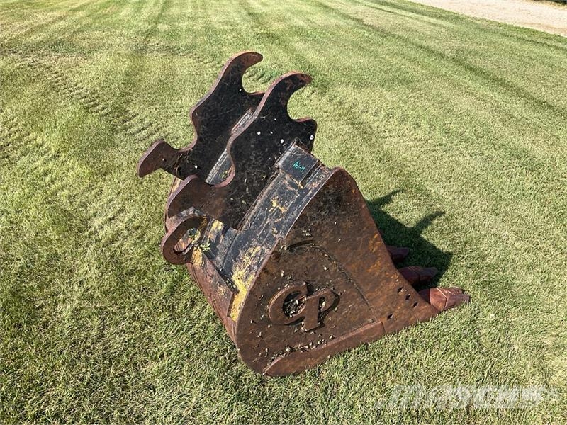 35 in Digging Excavator Bucket - Fits John Deere 1 Godet