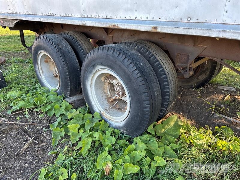 36 ft T/A Storage Van Trailer Remorque Fourgon