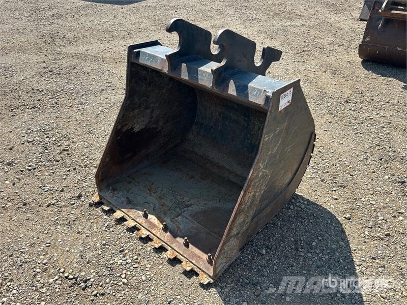  36 in Q/C Cleanup Excavator Bucket - Fits Hitachi  挖斗
