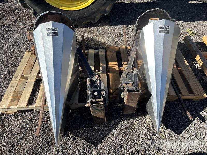  (4) Crop Dividers &  Fenders Fits John Deere R4045 ماكينات زراعية - غير ذلك
