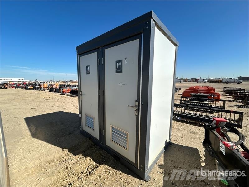  4 ft 2 in x 6 ft 9 in Skid-Mounted Portable Toilet Andre komponenter