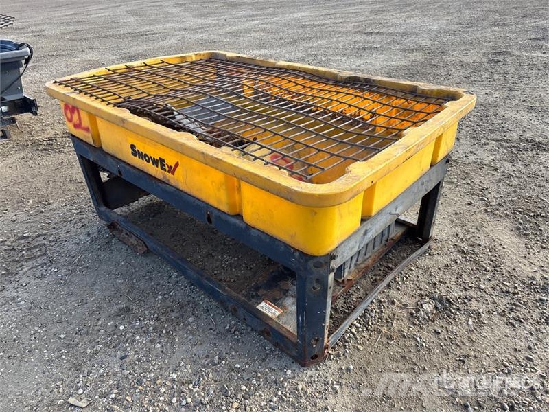 4 ft x 6 ft 6 in Sander - Fits Bobcat 5600 معدات البناء - غير ذلك