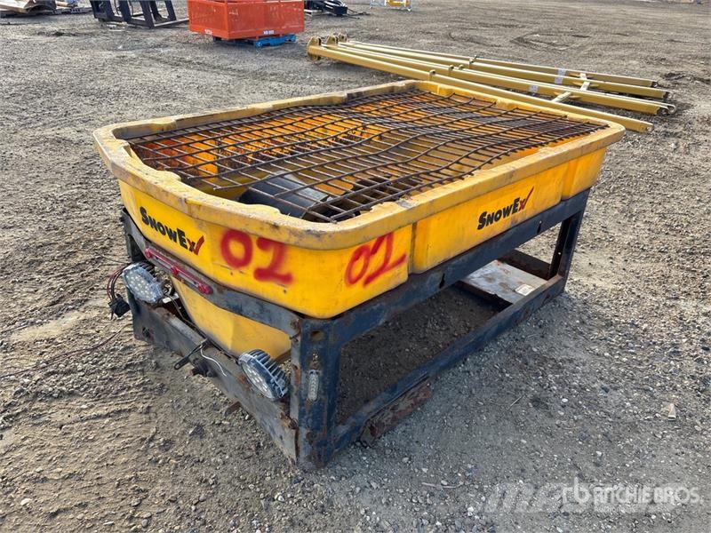 4 ft x 6 ft 6 in Sander - Fits Bobcat 5600 معدات البناء - غير ذلك