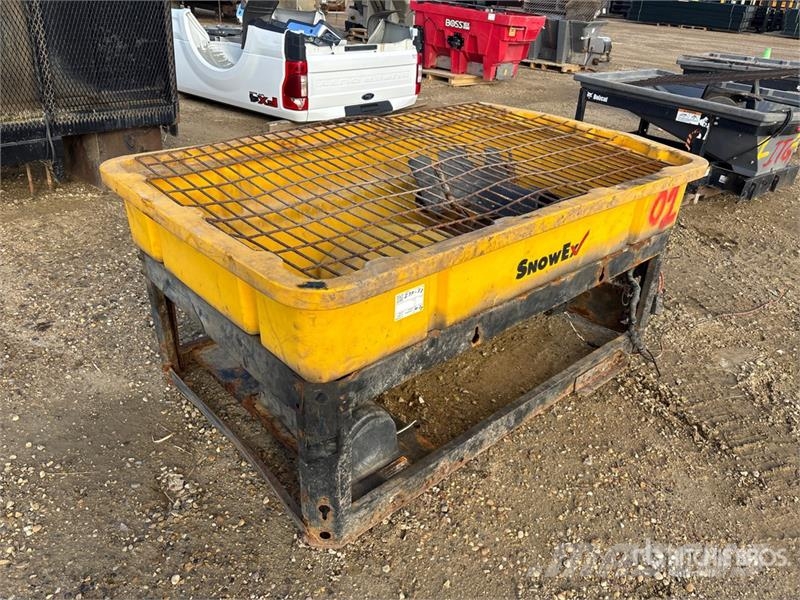 4 ft x 6 ft 6 in Sander - Fits Bobcat 5600 معدات البناء - غير ذلك
