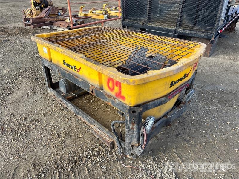 4 ft x 6 ft 6 in Sander - Fits Bobcat 5600 معدات البناء - غير ذلك