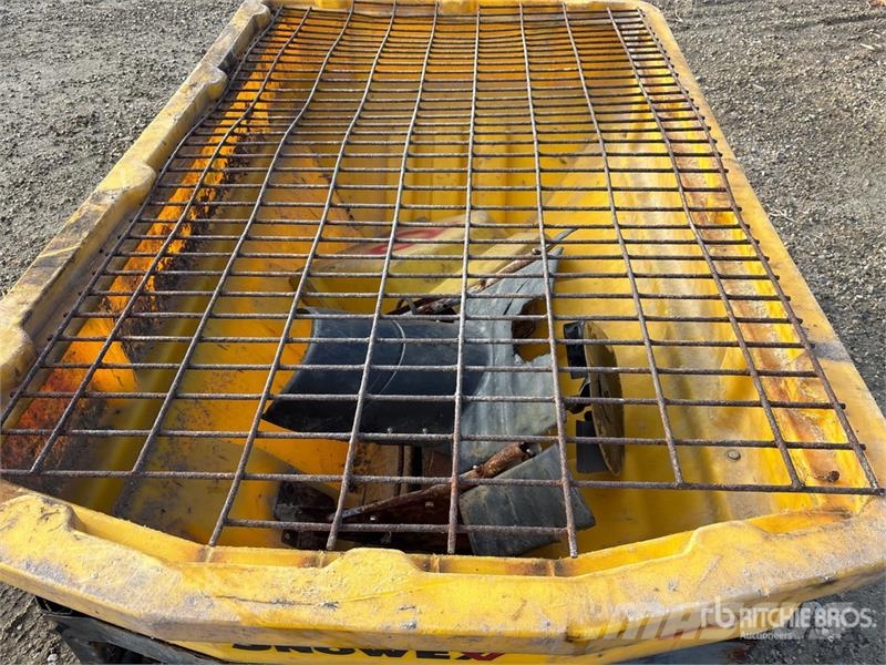 4 ft x 6 ft 6 in Sander - Fits Bobcat 5600 معدات البناء - غير ذلك