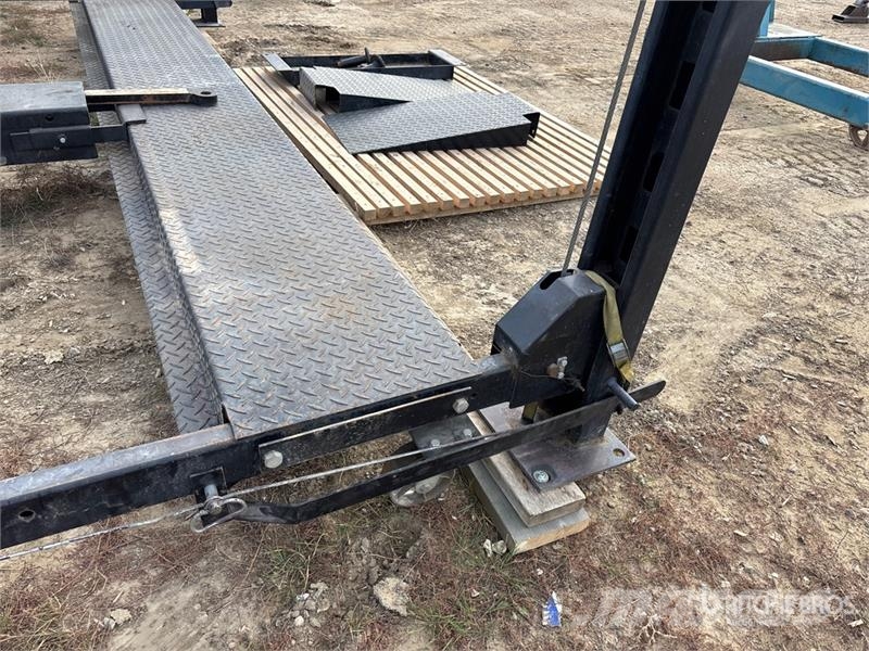  4 Post 1 ft x 8 ft Vehicle Lift Sonstige Baumaschinen