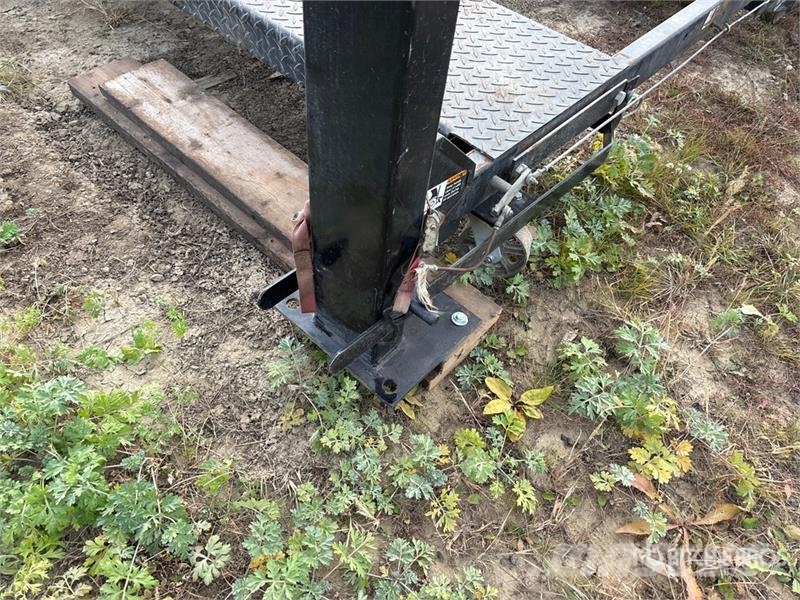  4 Post 1 ft x 8 ft Vehicle Lift Sonstige Baumaschinen
