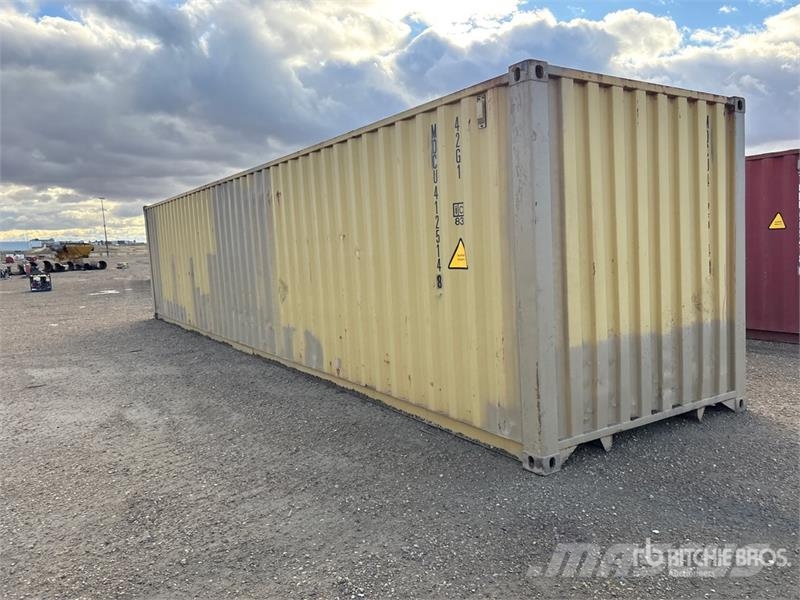 40 ft Quantity of (2) ft Storage Container Raktárkonténerek