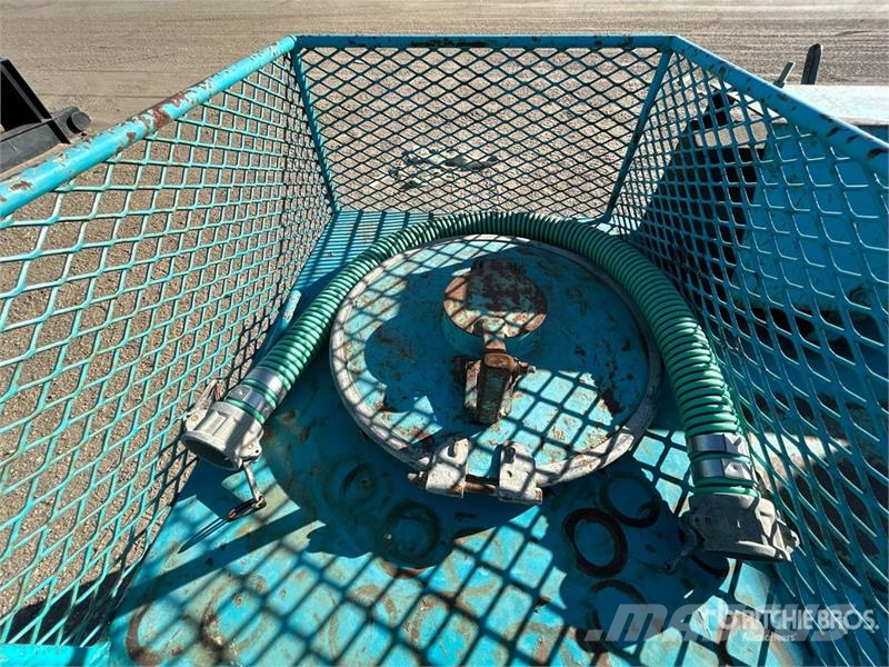  400 gal Steel Water Seismic LIS Exhaust Heated Tan صهاريج الوقود والصهاريج الإضافية