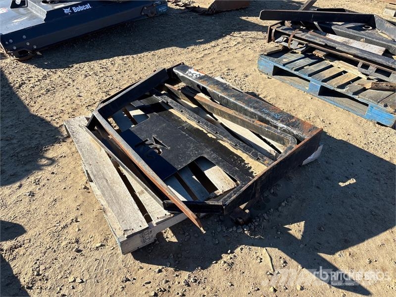 42 in Pallet Fork Attachment (Unused) Vilice