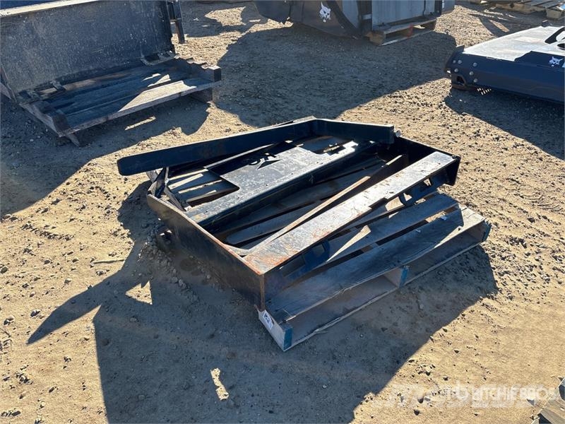 42 in Pallet Fork Attachment (Unused) Vilice
