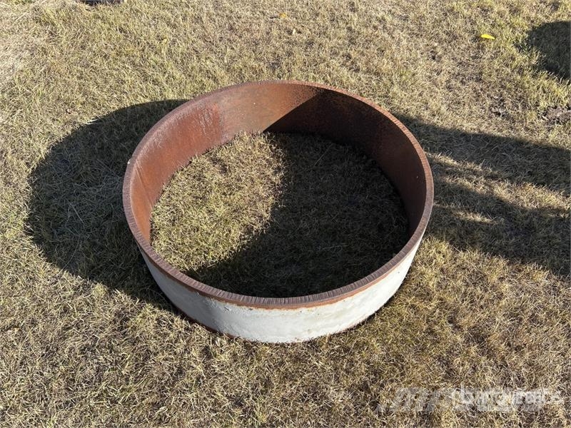 42 in Steel Fire Pit Földnyesők (szkréperek)