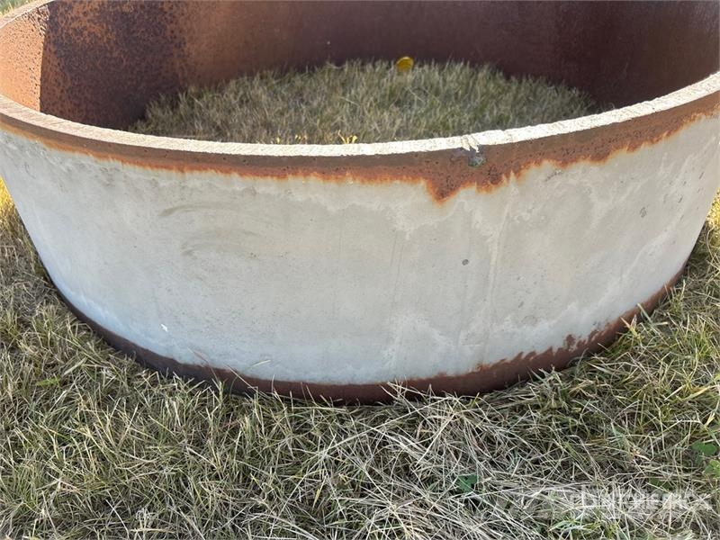 42 in Steel Fire Pit Földnyesők (szkréperek)