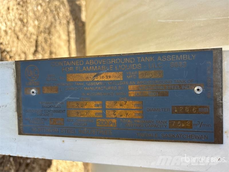 4328 L Skid Mounted Steel Diesel Fuel Tank Fuel and additive tanks