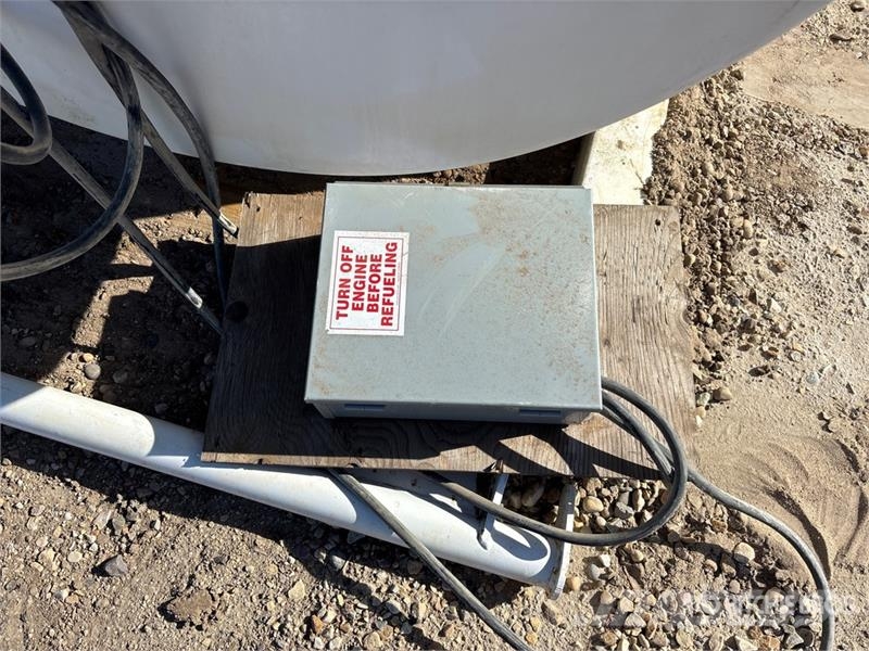 4328 L Skid Mounted Steel Diesel Fuel Tank Fuel and additive tanks