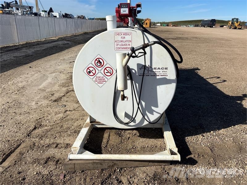 4328 L Skid Mounted Steel Diesel Fuel Tank Fuel and additive tanks