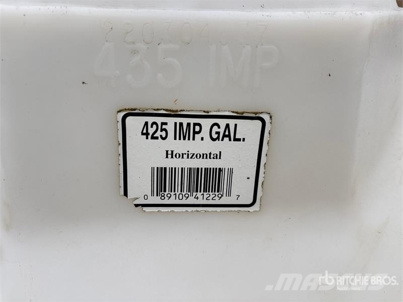  435 gal Water Tank صهاريج الوقود والصهاريج الإضافية