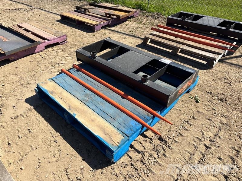  45 in Skid Steer Bale Spear (Unused) Drugi deli