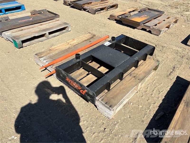 45 in Skid Steer Bale Spear (Unused) Drugi deli