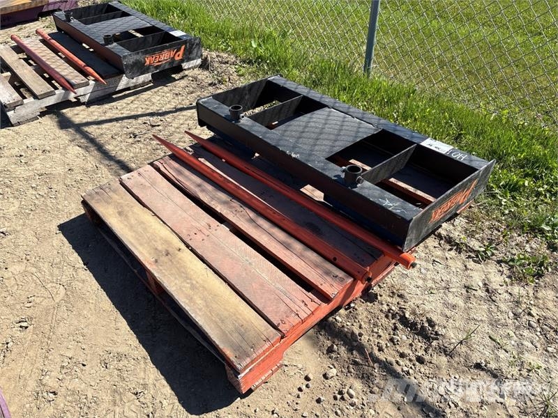 45 in Skid Steer Bale Spear (Unused) Drugi deli